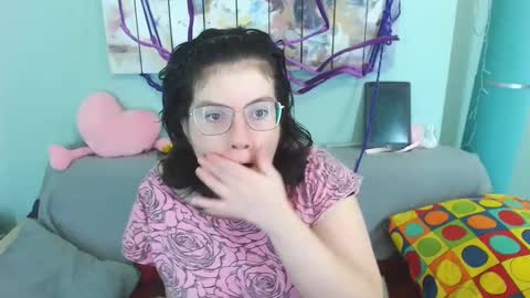 Snapshot of everly_rays chatting on December 20, 5:08 pm Everly online show from December 20, 5:08 pm