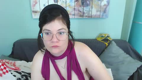 Snapshot of everly_rays chatting on February 11, 1:41 pm Everly online show from February 11, 1:41 pm