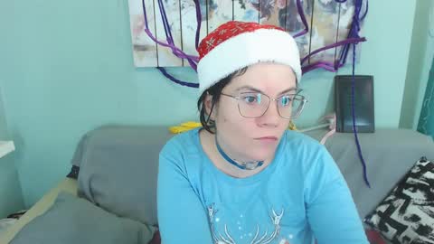 Snapshot of everly_rays chatting on December 25, 4:54 pm Everly online show from December 25, 4:54 pm