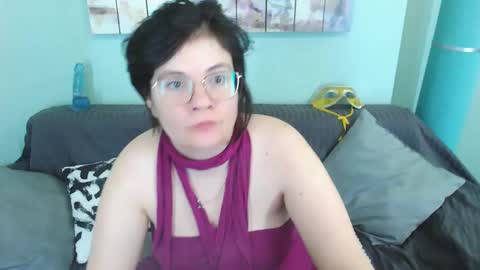 Snapshot of everly_rays chatting on February 11, 11:44 pm Everly online show from February 11, 11:44 pm