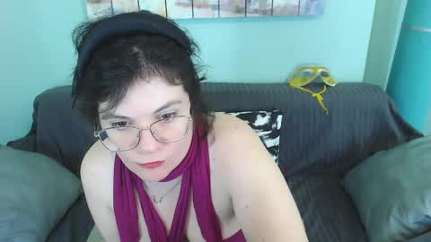 Snapshot of everly_rays chatting on February 13, 2:20 pm Everly online show from February 13, 2:20 pm