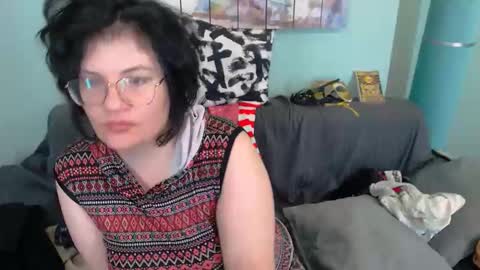 Snapshot of everly_rays chatting on September 8, 5:01 pm Everly online show from September 8, 5:01 pm