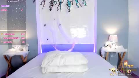 EVERLY online show from October 31, 5:42 am