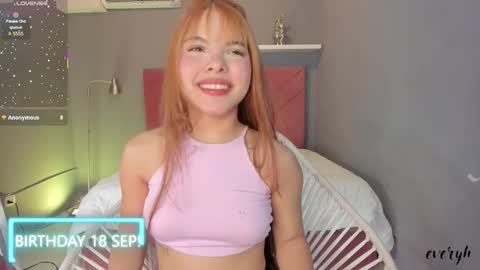 Snapshot of everyh chatting on September 17, 8:07 pm Sophia online show from September 17, 8:07 pm