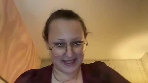 evethegemini online show from July 26, 4:09 am