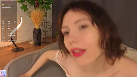 Naomi online show from October 22, 4:50 am