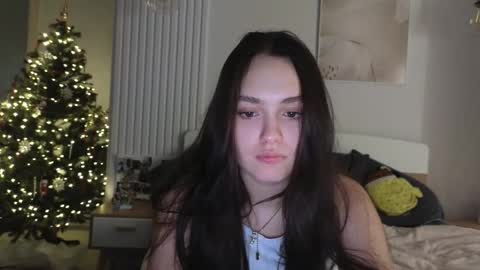 evi_woow online show from January 9, 8:24 pm