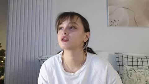 evi_woow online show from December 18, 8:57 pm