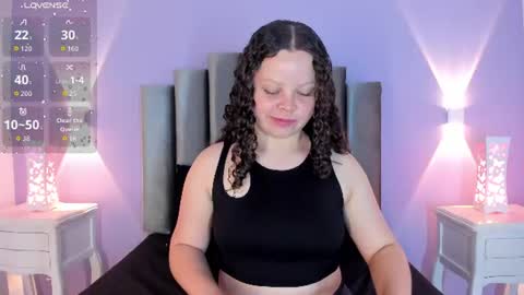 evierouse_ online show from June 17, 7:59 pm