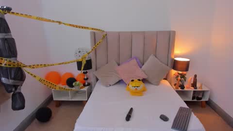 evvaa_moon online show from October 13, 1:25 pm