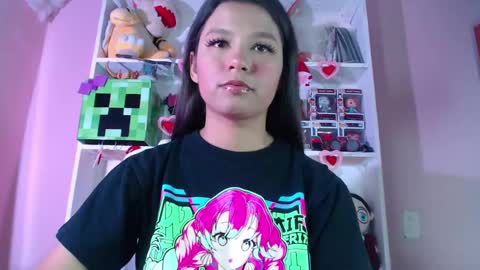 Snapshot of evybubbles_ chatting on March 8, 10:24 pm Im Evy online show from March 8, 10:24 pm