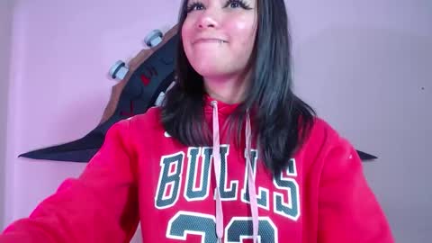 Im Evy online show from November 29, 12:14 am