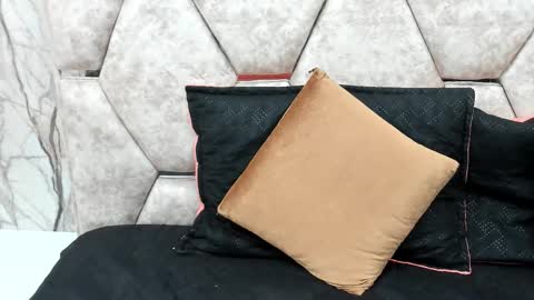 Snapshot of exotic_ebony_ chatting on October 13, 7:27 pm Alison online show from October 13, 7:27 pm