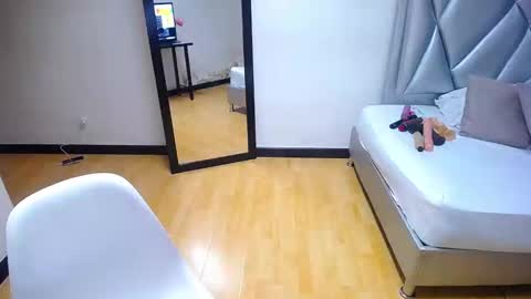 exotic_karmella online show from December 6, 9:56 pm