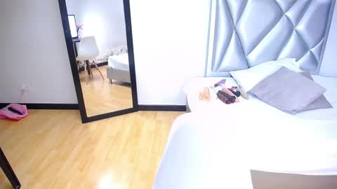 exotic_karmella online show from December 18, 8:57 pm