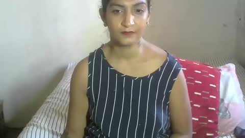 Snapshot of exotic_queen01 chatting on December 29, 1:17 pm Amber online show from December 29, 1:17 pm