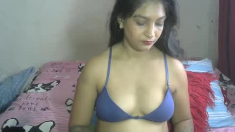 Snapshot of exotic_queen01 chatting on February 16, 9:15 am Amber online show from February 16, 9:15 am
