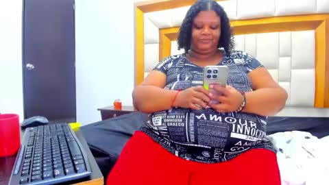 Snapshot of exoticbigmandx chatting on March 6, 3:35 pm Mandy online show from March 6, 3:35 pm