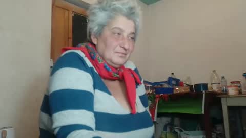 Snapshot of exquisitemature chatting on December 16, 6:38 pm ExquisiteMature online show from December 16, 6:38 pm