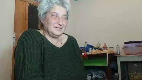 Snapshot of exquisitemature chatting on December 20, 7:28 pm ExquisiteMature online show from December 20, 7:28 pm