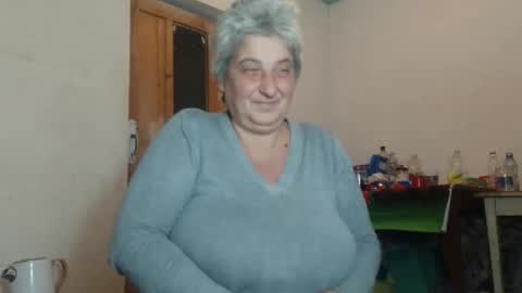 Snapshot of exquisitemature chatting on December 12, 8:32 pm ExquisiteMature online show from December 12, 8:32 pm