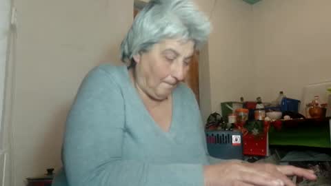 Snapshot of exquisitemature chatting on January 16, 7:17 am ExquisiteMature online show from January 16, 7:17 am