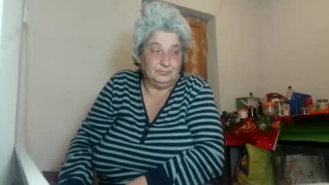 Snapshot of exquisitemature chatting on January 11, 12:55 am ExquisiteMature online show from January 11, 12:55 am