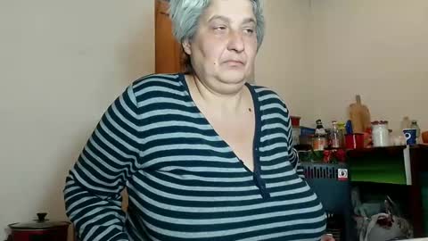 Snapshot of exquisitemature chatting on January 25, 6:34 am ExquisiteMature online show from January 25, 6:34 am