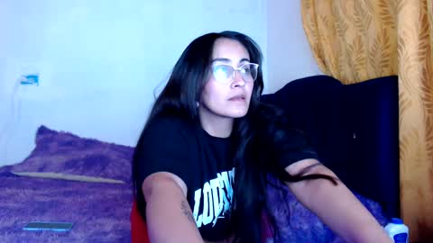 Snapshot of extasis_live chatting on October 10, 2:16 am extasis_live online show from October 10, 2:16 am