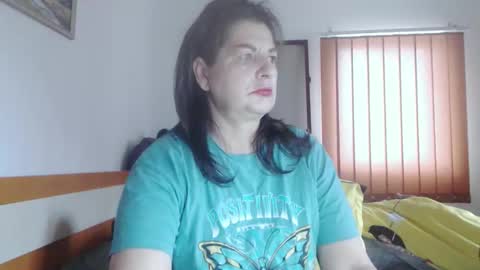 Snapshot of extasymature chatting on October 26, 10:33 am ExtasyMature online show from October 26, 10:33 am