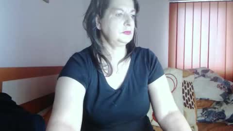 Snapshot of extasymature chatting on October 6, 11:05 am ExtasyMature online show from October 6, 11:05 am