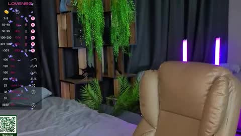 exxxcore_ online show from October 24, 11:39 am