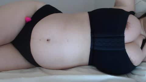 Snapshot of eyecandybella chatting on October 22, 5:51 pm Izabella online show from October 22, 5:51 pm