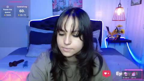 Snapshot of eymmy_24 chatting on October 22, 4:06 am eymmy_24 online show from October 22, 4:06 am