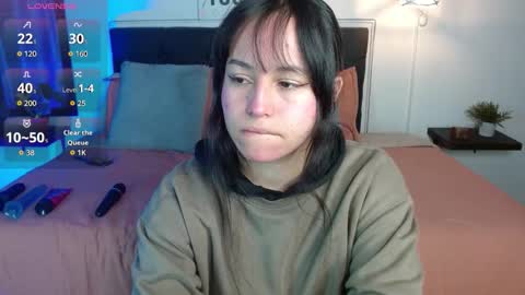 Snapshot of eymmy_24 chatting on September 19, 2:54 am eymmy_24 online show from September 19, 2:54 am