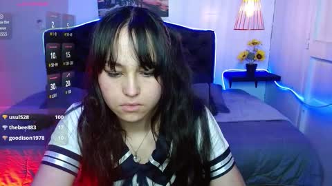 Snapshot of eymmy_24 chatting on October 1, 7:13 am eymmy_24 online show from October 1, 7:13 am