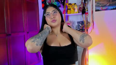 Emily online show from May 28, 5:33 pm