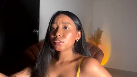 Thianna online show from November 15, 12:28 pm