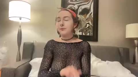 Fae online show from October 12, 10:50 am