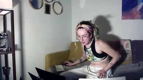 Fae online show from October 11, 12:04 am