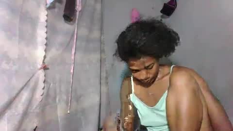 faiqua95 online show from March 18, 5:51 pm