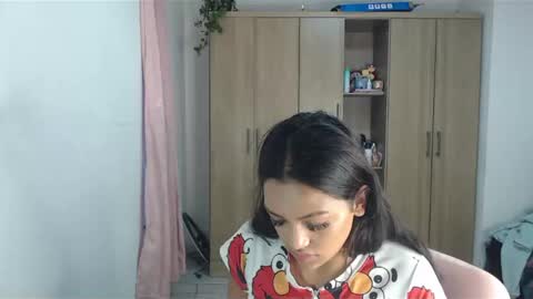 fairylatin online show from December 25, 11:00 am
