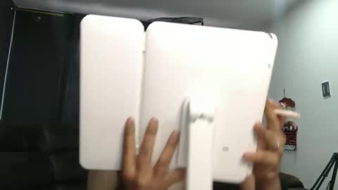 fairylatin online show from December 20, 11:58 am