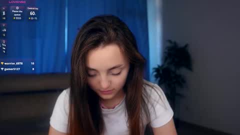 Snapshot of falineellson chatting on September 17, 7:28 am Erika online show from September 17, 7:28 am