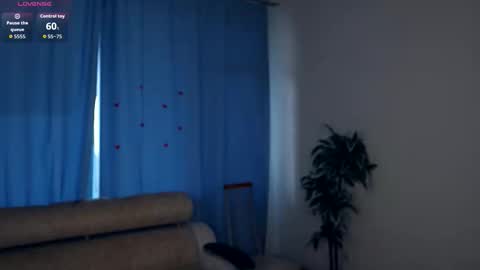 Snapshot of falineellson chatting on September 22, 7:18 am Erika online show from September 22, 7:18 am