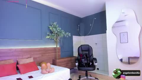 Megan    630  1330 -5 online show from November 14, 12:16 pm