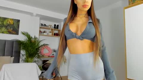 Snapshot of fancy_t33_n chatting on February 12, 8:40 pm Jennifer online show from February 12, 8:40 pm