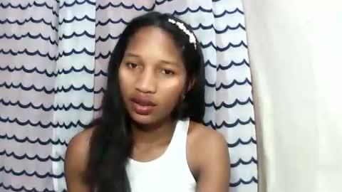 faniriah27 online show from September 17, 7:01 pm