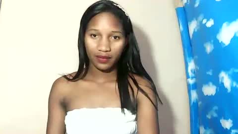 faniriah27 online show from October 16, 8:17 am