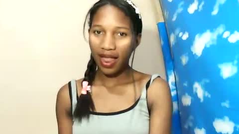 Snapshot of faniriah27 chatting on September 15, 6:59 pm faniriah27 online show from September 15, 6:59 pm